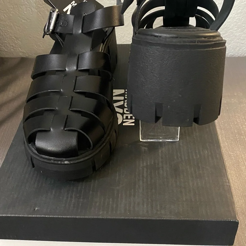 Trendy Black Platform Sandals - Picture 4 of 4